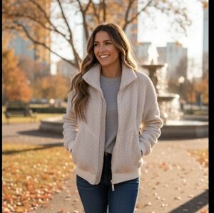 Prana Woman's White Fleece Jacket Zip up Size L